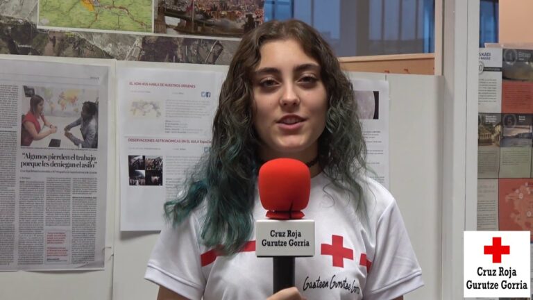 Cruz Roja brinda ayuda a inmigrantes sin papeles